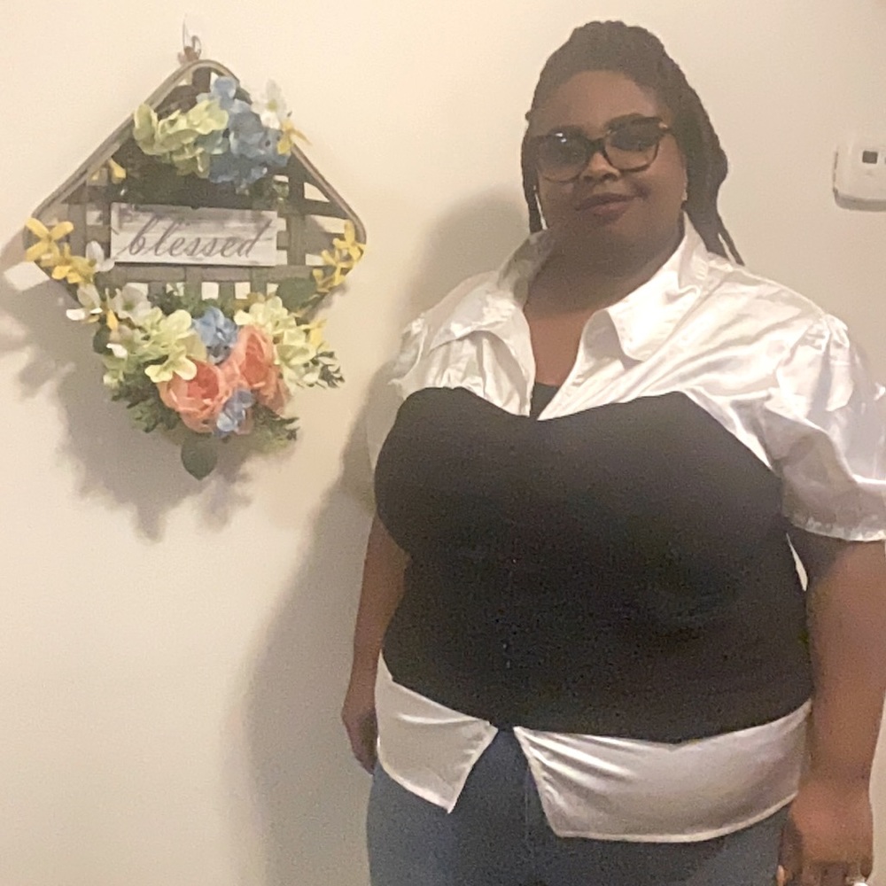 Meet your Posher, Antoinette